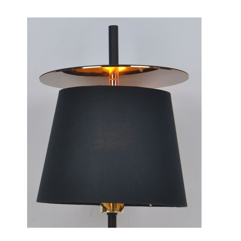 Настольная лампа с абажуром и декоративным листом PB